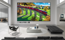 LG mit Micro RGB evo Fernseher auf der CES