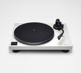High End Wien: Zwei neue Farbvarianten des Direktantrieb-Plattenspielers SL-40CBT von Technics